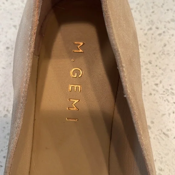 M. Gemi Italian Suede Flats.  Size 37.  Good Condition. - Picture 5 of 6